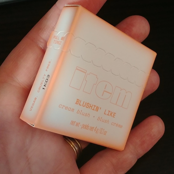 ITEM beauty for Addison Ray cream blush - Picture 3 of 5